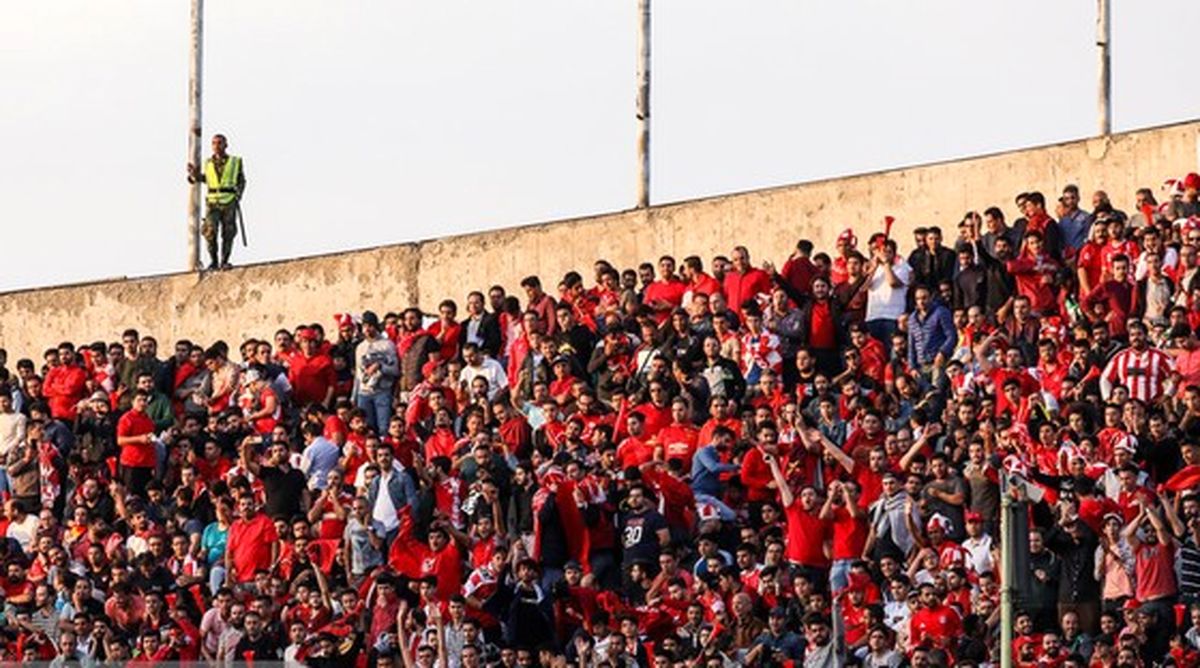 کودکان دیالیزی در دیدار پرسپولیس و پیکان به میدان می‌روند