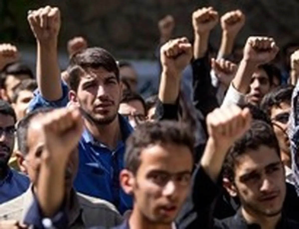 نصب‌ عکس‌ سران‌فتنه‌ در دانشگاه‌تهران،  رئیس‌ را به دردسر انداخت + تصاویر