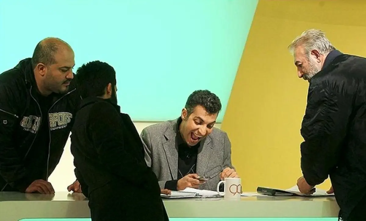ماجرای مبهم پیامک‌های ٩٠/ درآمد ٥٠ میلیونی نود از ویژه برنامه ‌هادی نوروزی