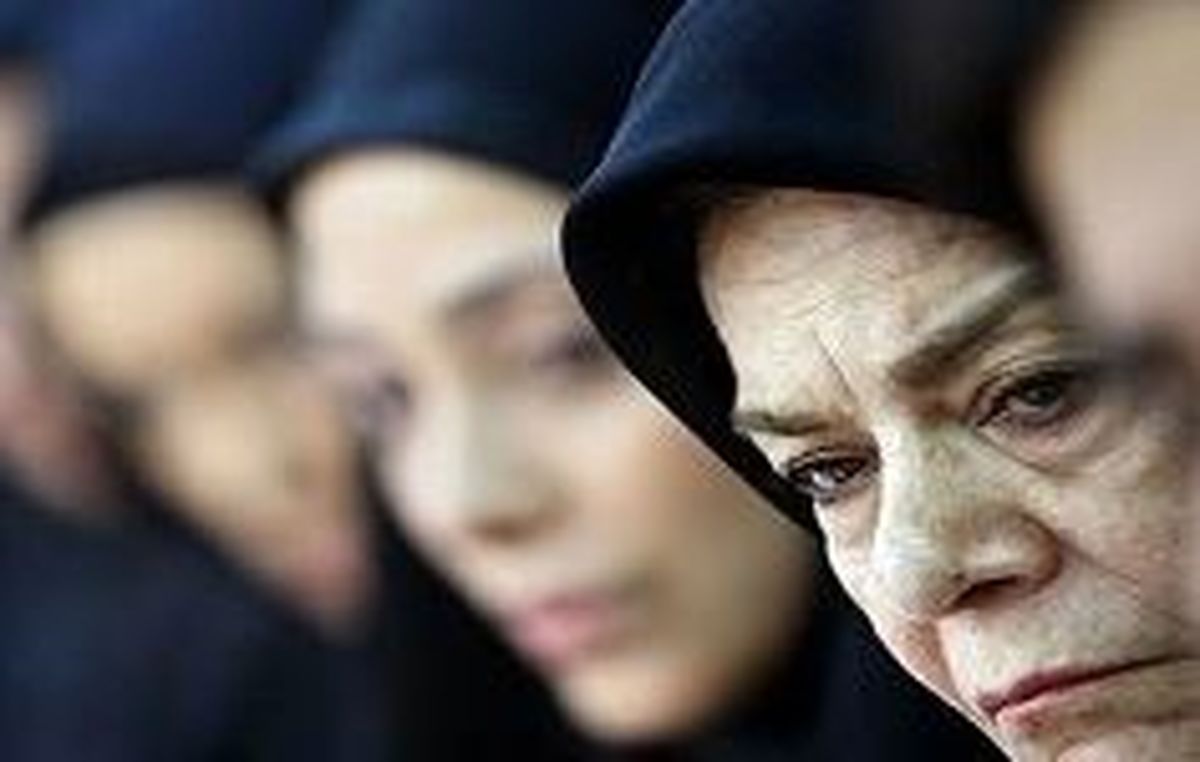 خانم بازیگر: چرا من پیشکسوت باید بیکار باشم؟