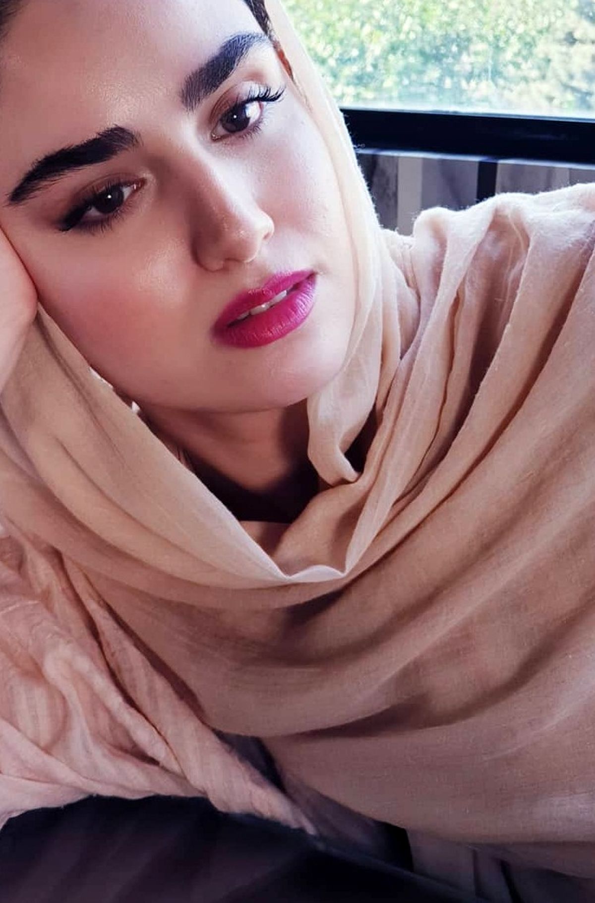 گرگ درون هانیه غلامی در کمین+عکس