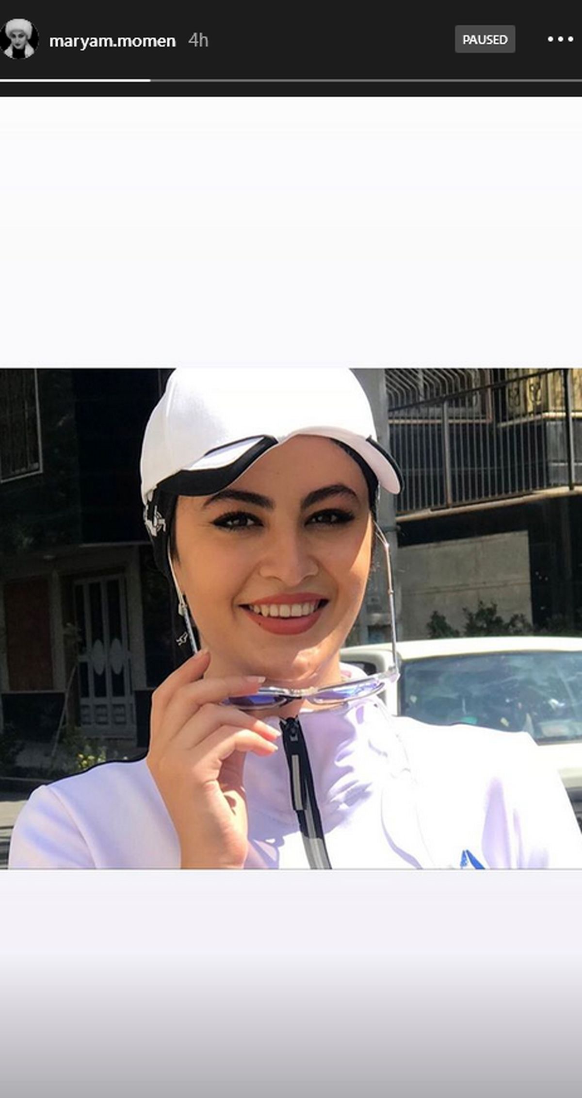 مریم مومن در حال ورزش