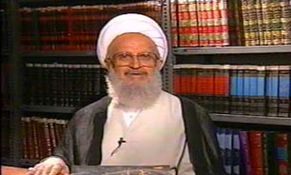 هشدار آیت الله مکارم به مطبوعاتی‌ها
