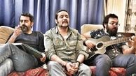 خوانندگی آقای بازیگر با دوستانش + عکس