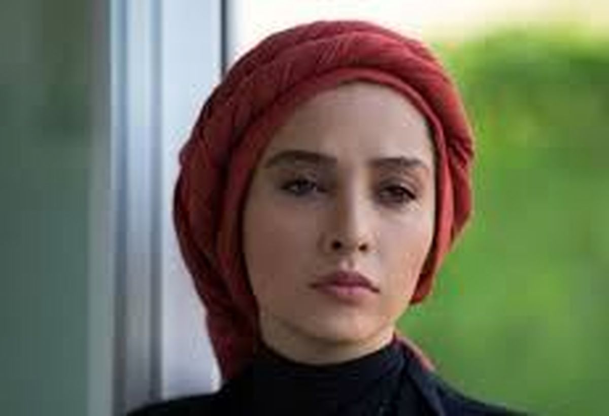 آناهیتا درگاهی با چادر سفید/عکس