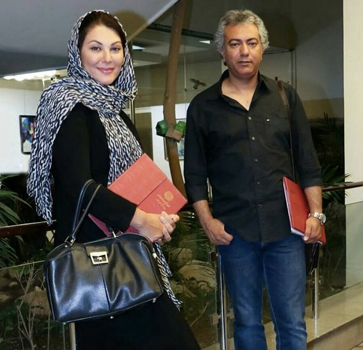 لاله اسکندری در کنار بازیگر قهوه تلخ + عکس