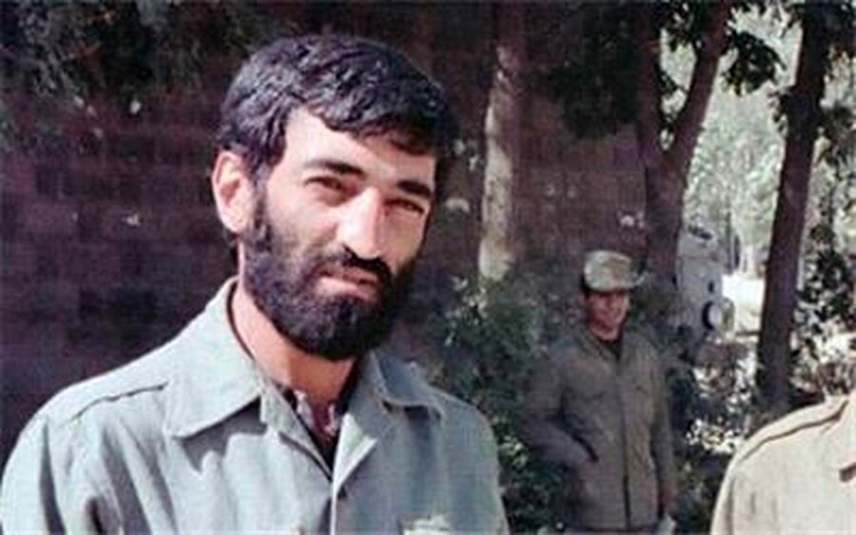 
حاج احمد متوسلیان همگام با رزمندگان در فتح خرمشهر 