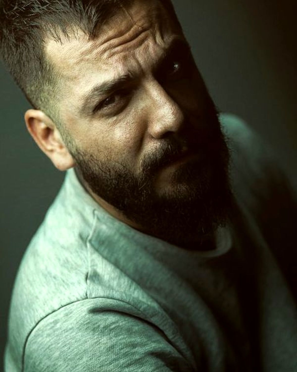 ژست اخمالو عباس غزالی + عکس