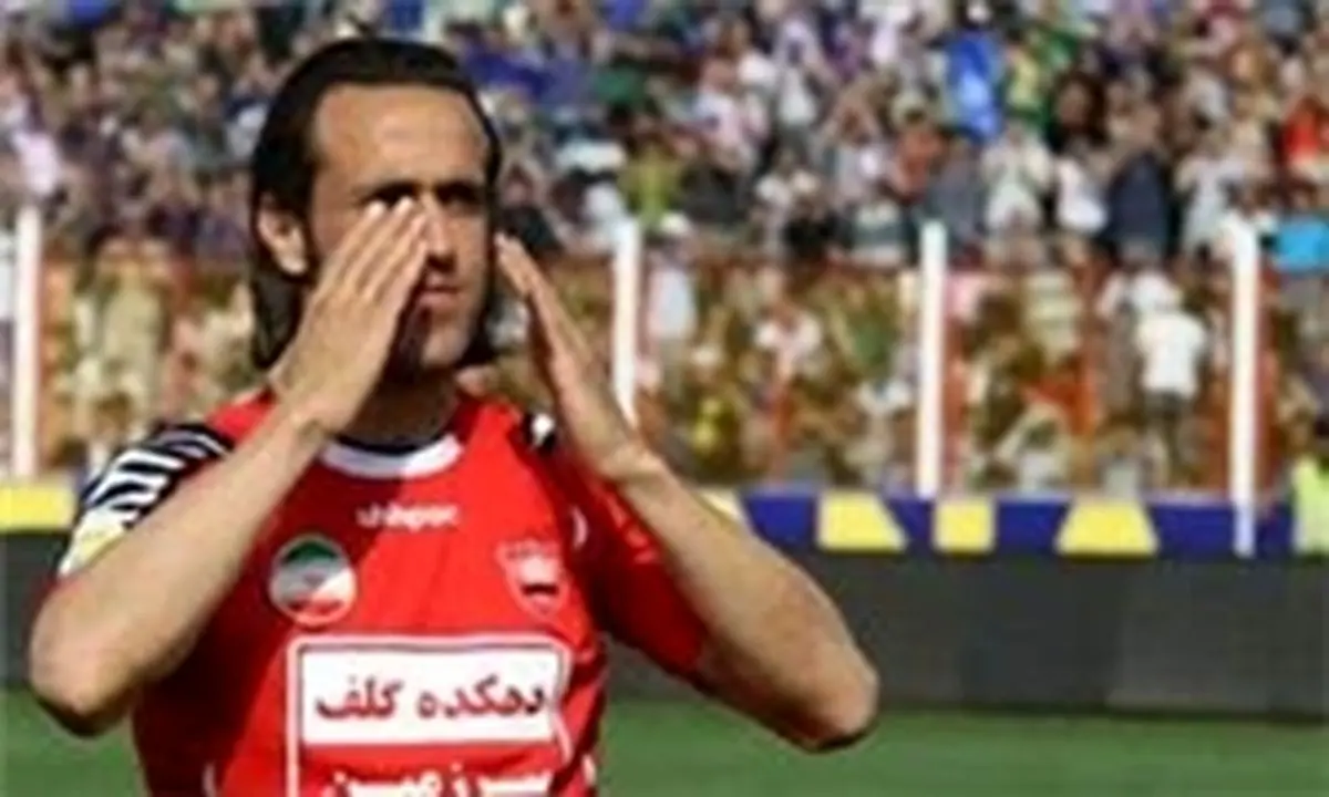 استقبال ازشماره ۸ باشعار «طوفان تراکتورسازی کامل شد»