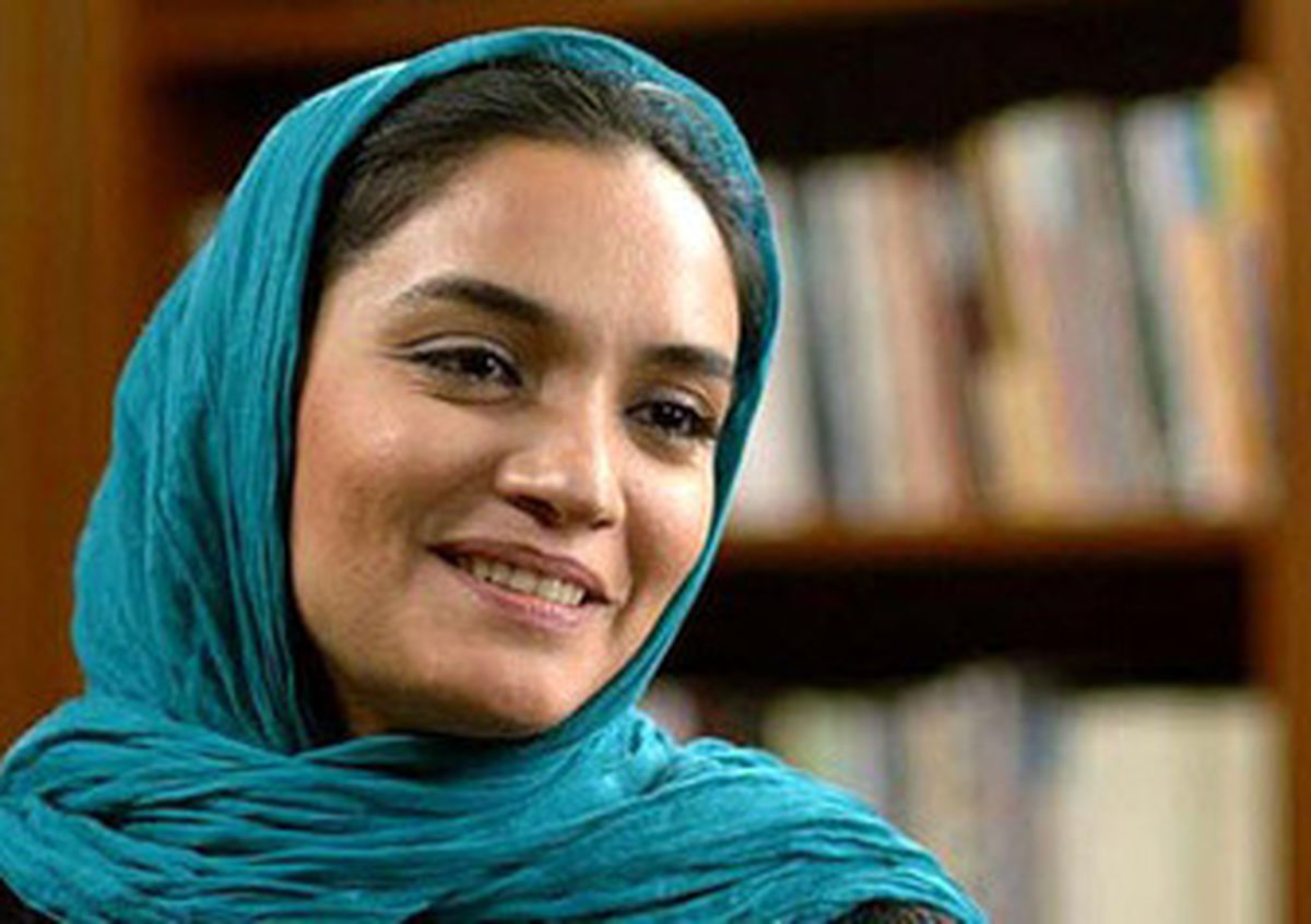 سلفی میترا حجار در اهواز خاک آلود