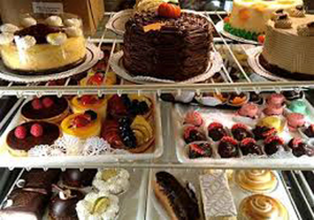 تاثیر دلار بر بازار شیرینی و شکلات شب عید
