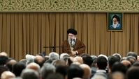 رهبر انقلاب : در زمینه‌ی نشان‌دادن پیشرفت‌ها و تحقق آرزوها کم‌کاریم