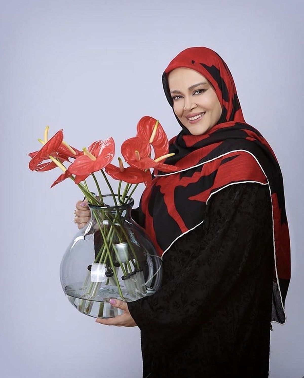 گلدان گل زیبای بهاره رهنما + عکس
