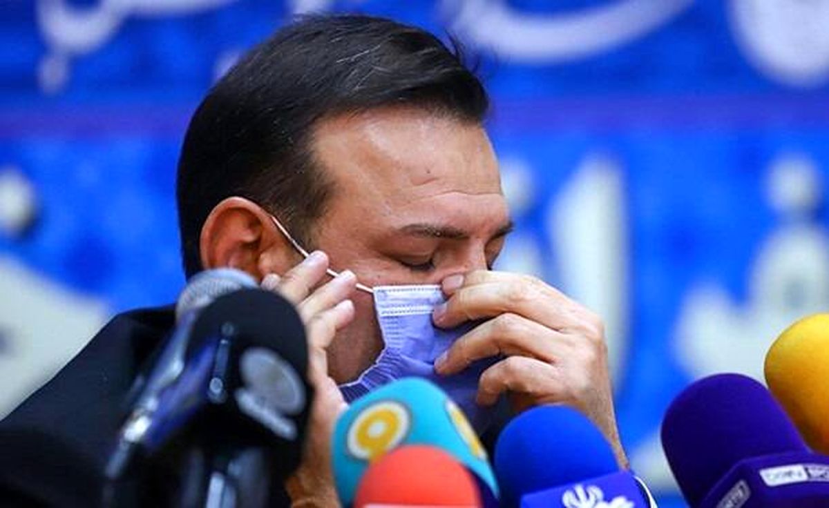 عزیزی خادم ۲ سال محروم شد