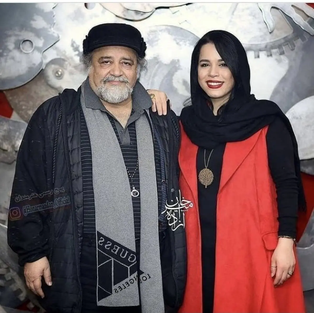 ملیکا شریفی نیا در کنار پدرش + عکس