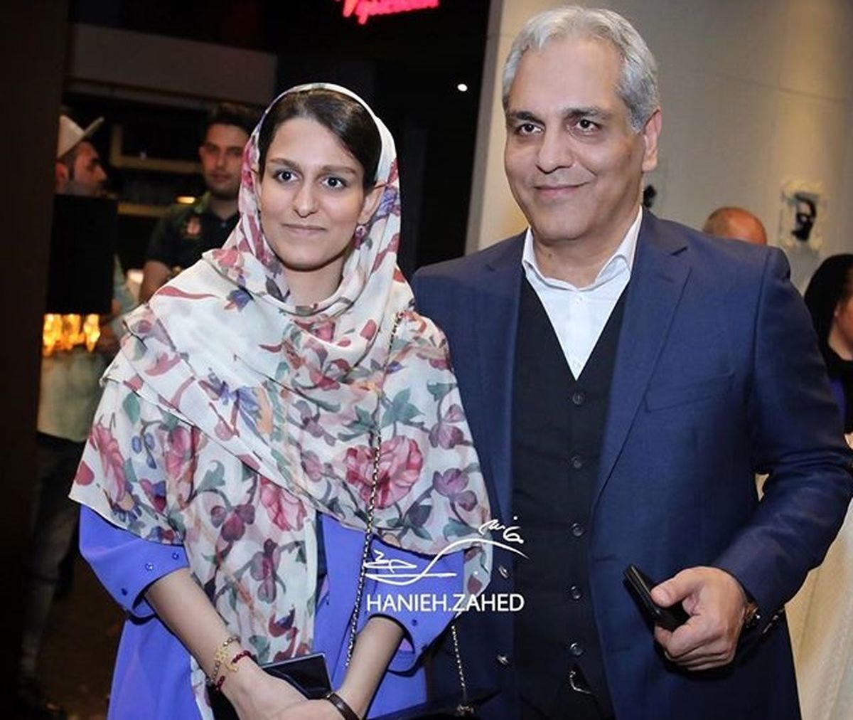 تیپ جذاب مهران مدیری در کنار دخترش