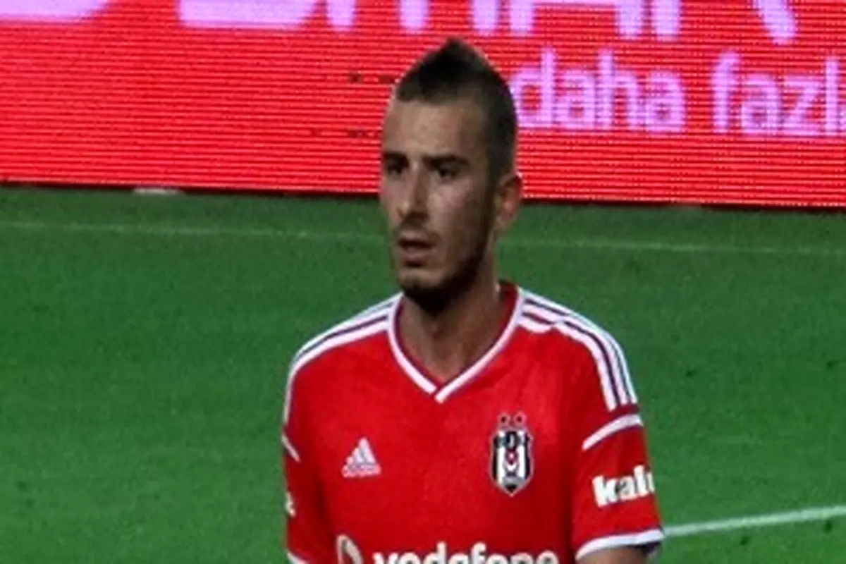 منچستر یونایتد در پی خرید ستاره ترکیه ای