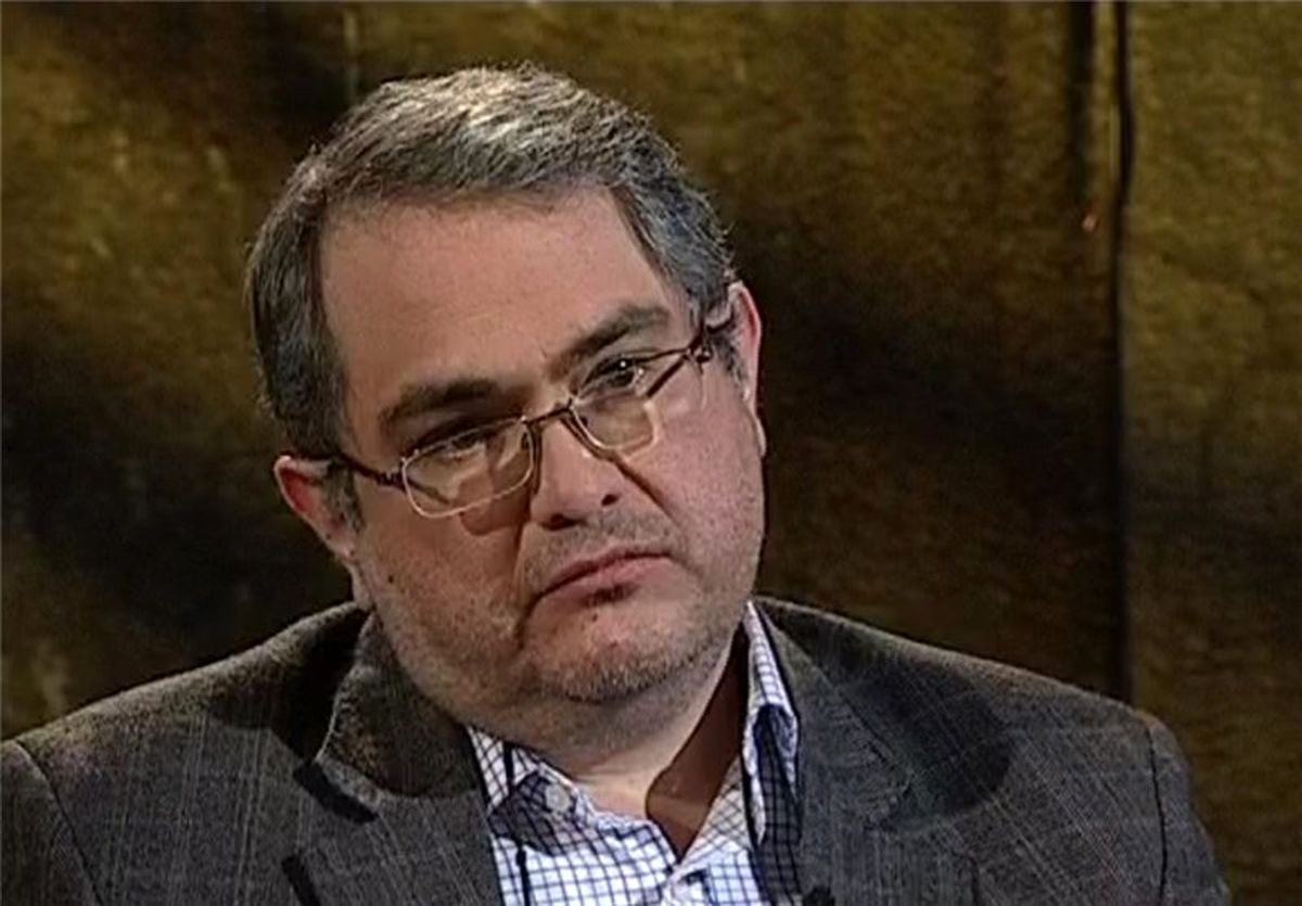 توییتر:: جریان لیبرال در تلاش برای عدول ملت و نظام مواضع انقلابی