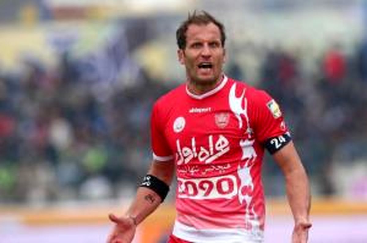 علیپور را من به پرسپولیس آوردم/ پرسپولیس را باید قطعا قهرمان دانست