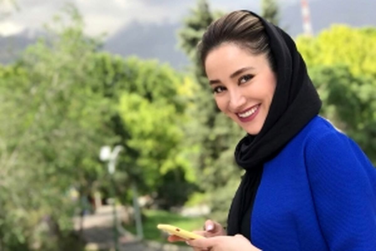 شرایط استراحت در پشت صحنه فیلم های ایرانی؛ بهاره افشاری بالای سینه موبیل! عکس