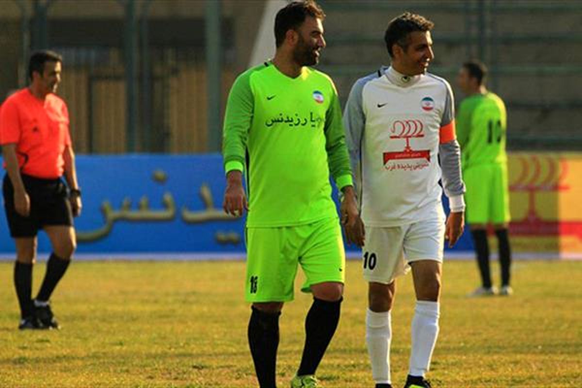 طعنۀ جالبِ بچه غول استقلال به عادل فردوسی‌پور+ عکس