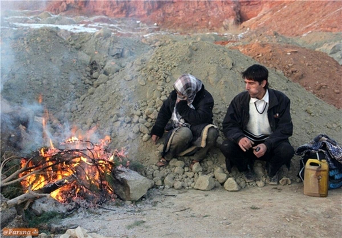 از گور‌خوابی در تهران تا کوه‌خوابی در تبریز/ زندگی به سبک انسان های اولیه/ تصاویر