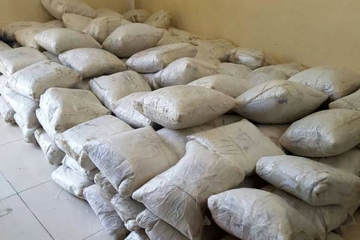 کشف بیش از ۱۳ تن موادمخدر در کشور طی هفته اخیر