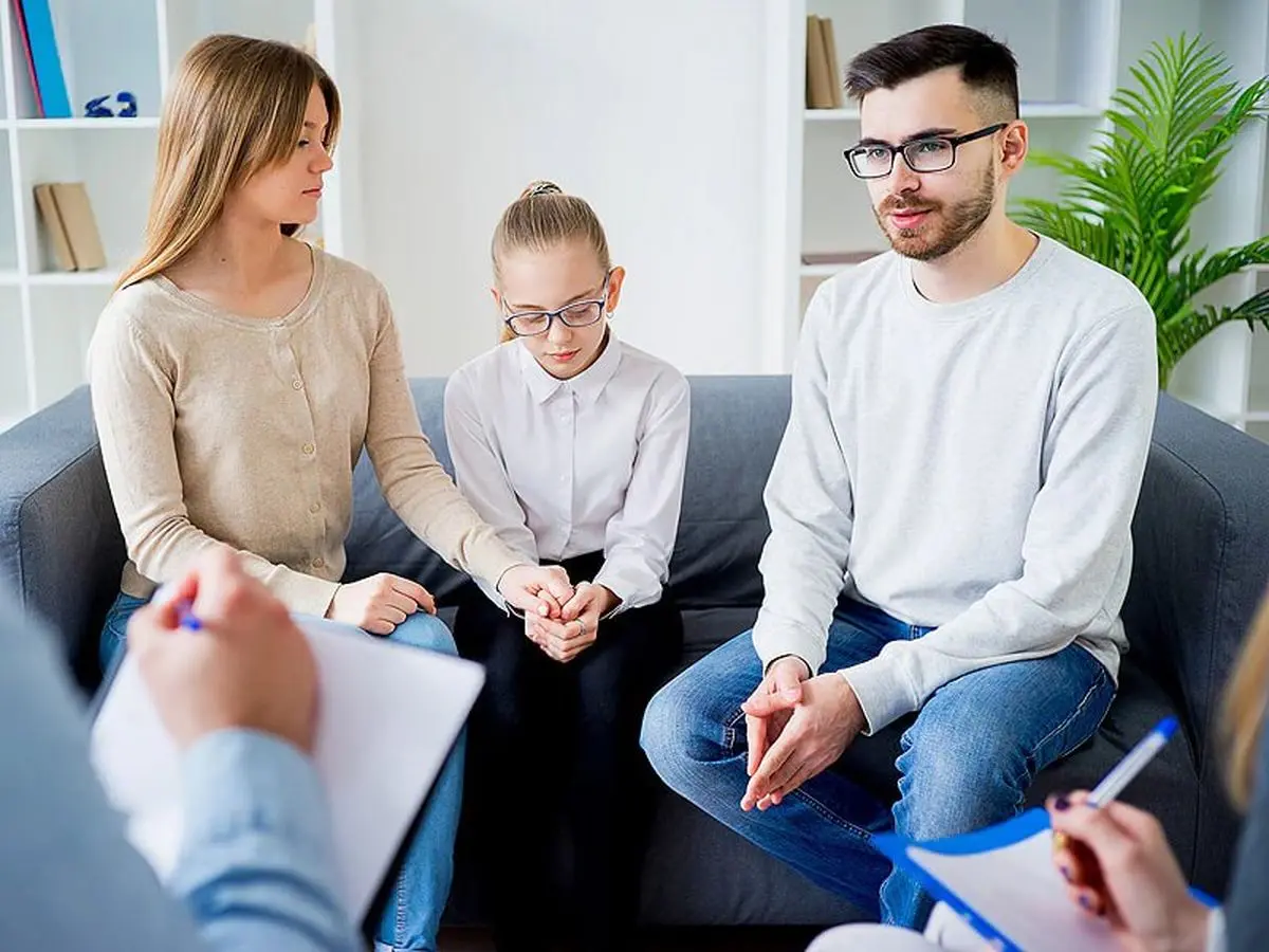 برای چه مشکلاتی در خانواده باید به مشاور مراجعه کنیم؟