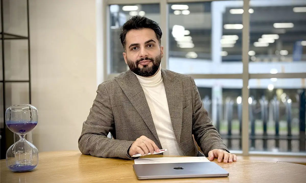 سختیهای ناگفتهی مهاجرت از زبان علی باقری مدیر عامل یونی ادوایزر