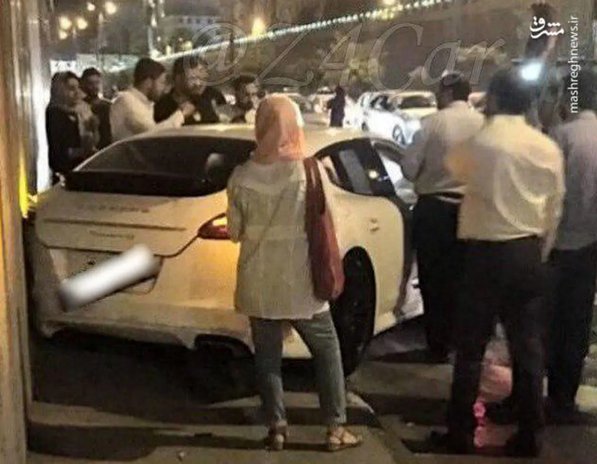 پورشه ای در اتوبان آیت‌الله هاشمی دچار تصادفی شدید شد/ عکس