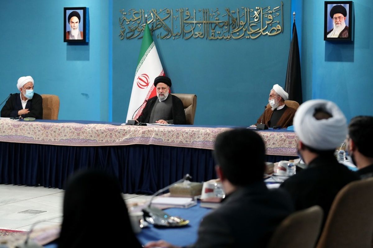 رئیسی در دیدار ستاد امربه‌معروف: اجازه ندهید دشمن با فضاسازی‌ باعث عقیم‌ماندن مسائل مهم کشور شود