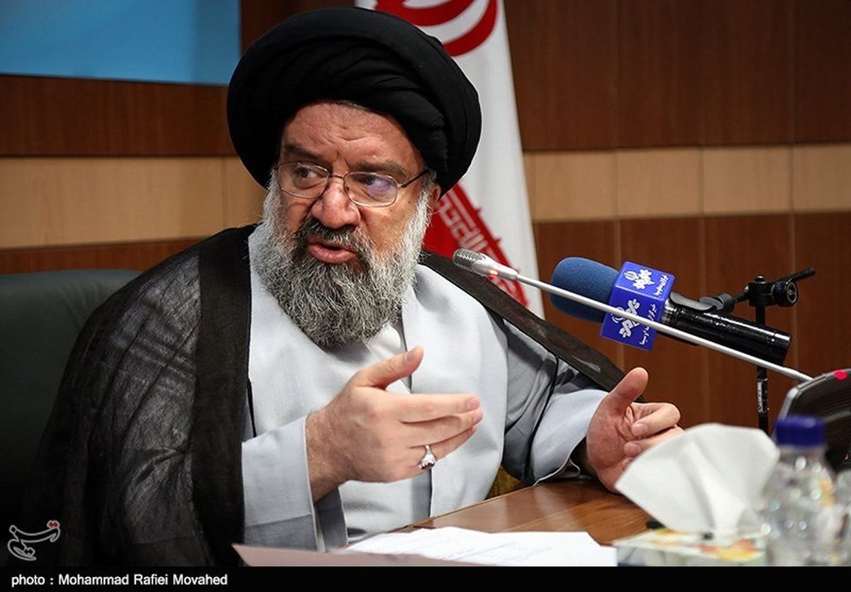 آیت‌الله مهدوی‌کنی مرد خدمت به انقلاب و عالمی ولایتمدار بود