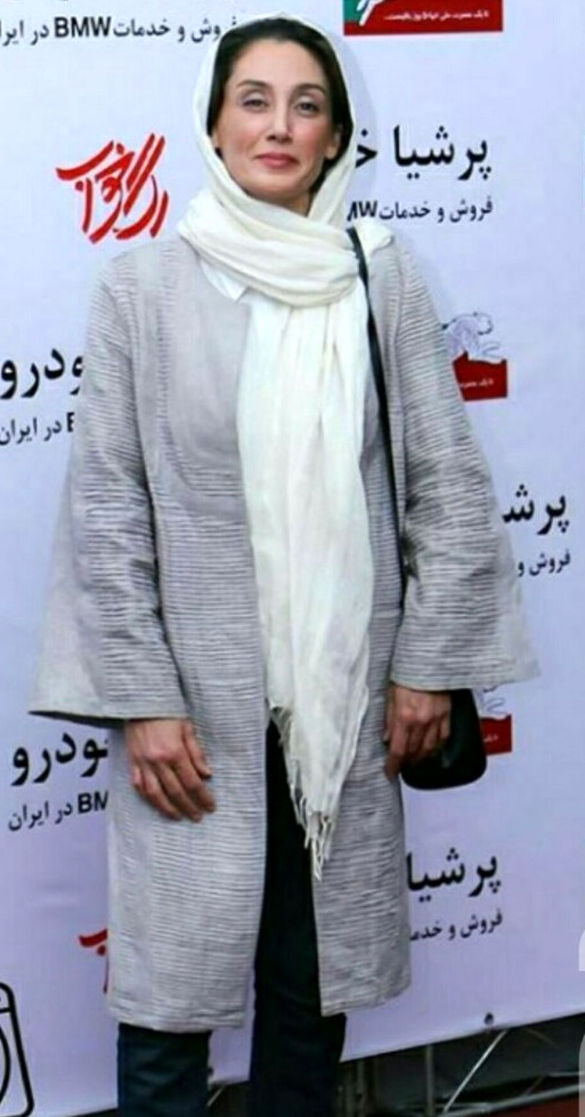 تیپ ساده همیشگی خانم سوپراستار +عکس