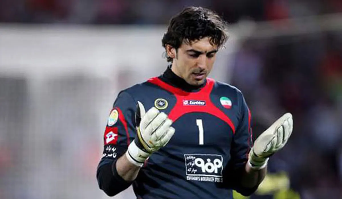 فقط جلوی خدا زانو می زنم