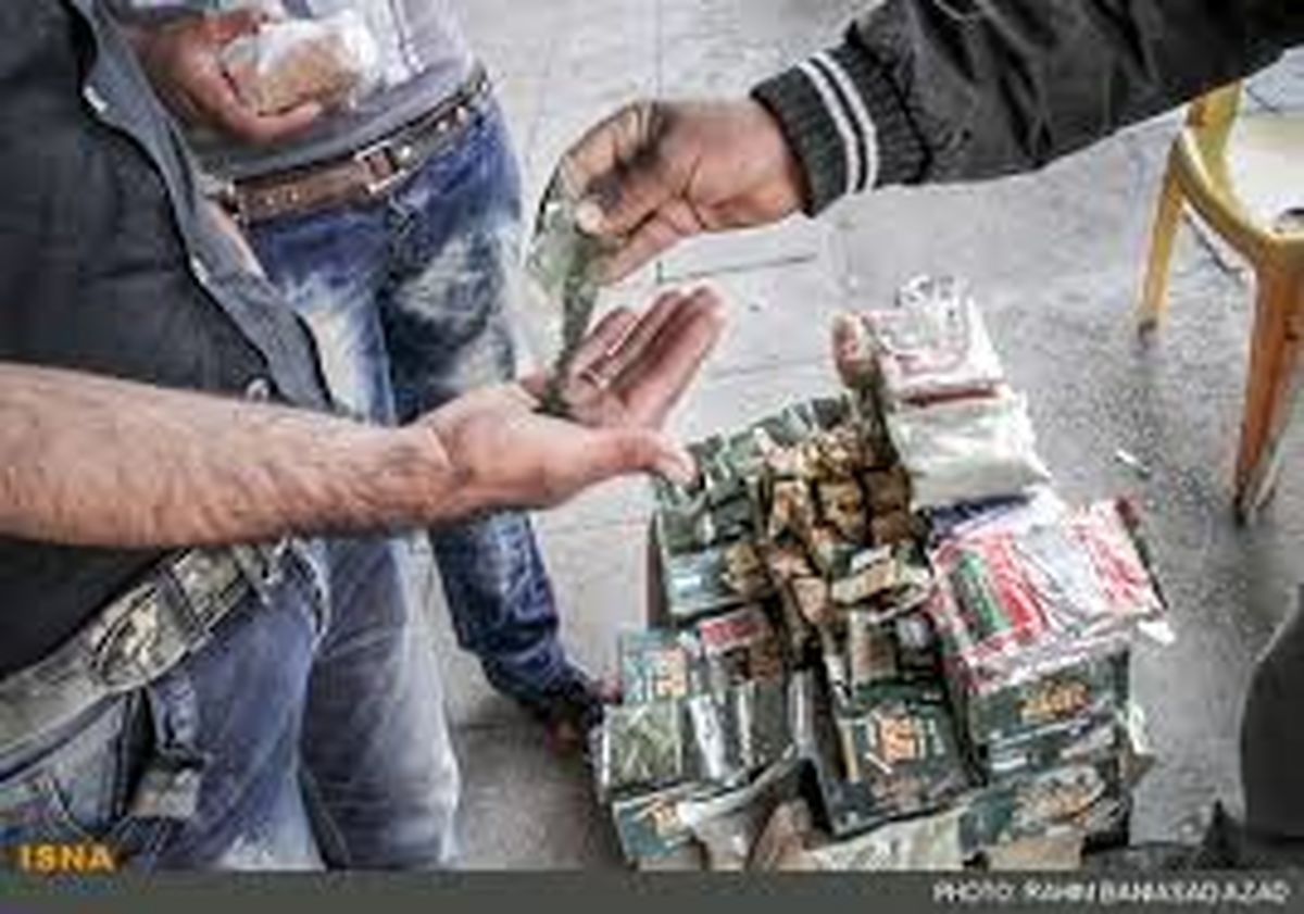 روزی ٤٠٠‌ میلیون تومان مواد مخدر می‌فروختیم 