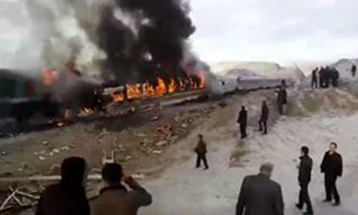 برخورد 2 قطار مسافربری در اتریش