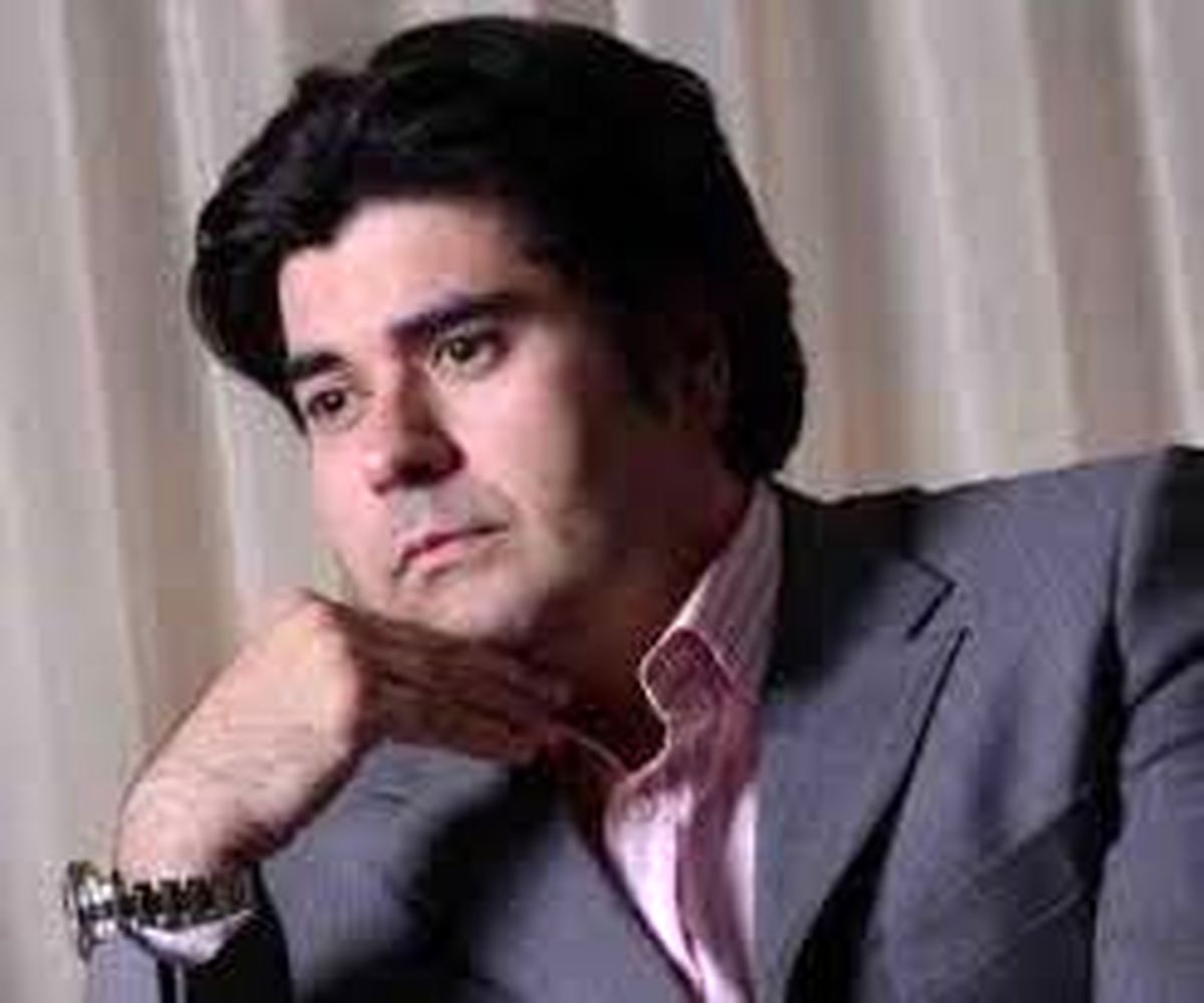 سالار عقیلی: هرگز نمیرد آن که دلش زنده شد به عشق