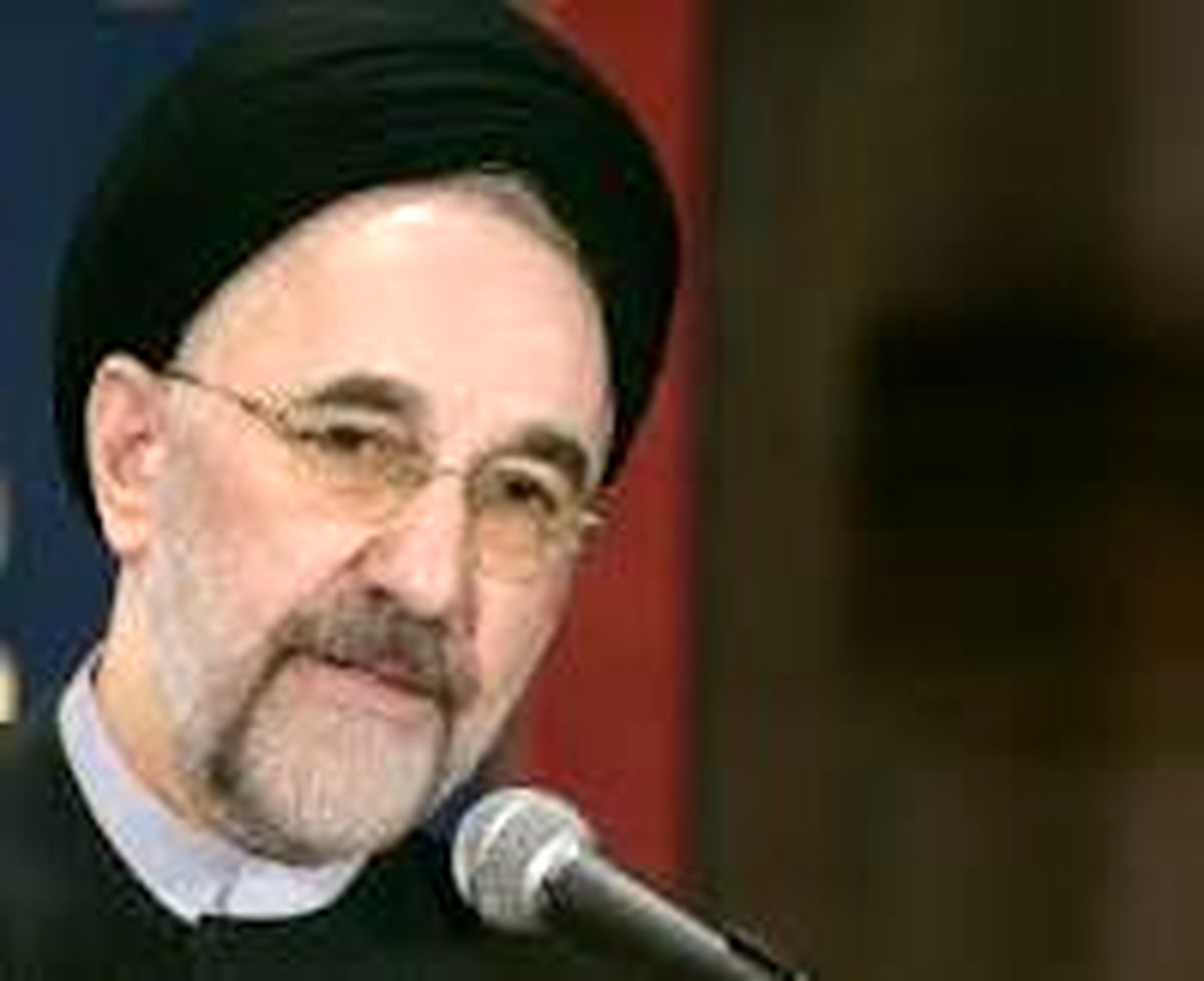 آقای خاتمی! خط شما یا خط امام؟ !