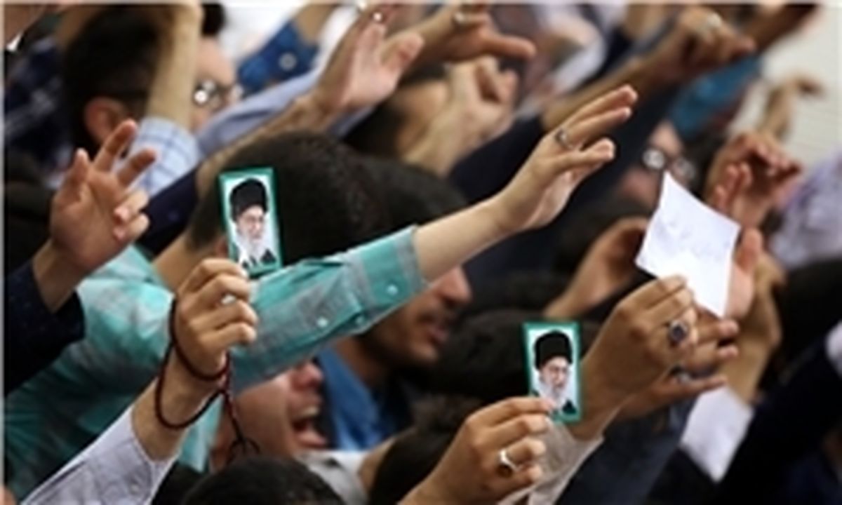 هدیه رهبر انقلاب برای ازدواج یک دانشجو+ عکس