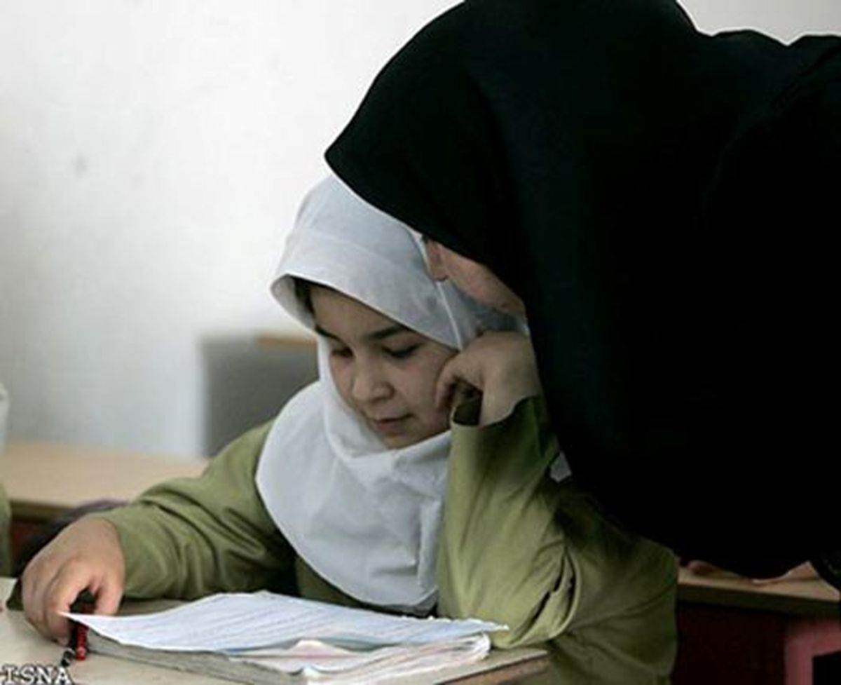 نقش معلم در سلامت روان دانش آموزان