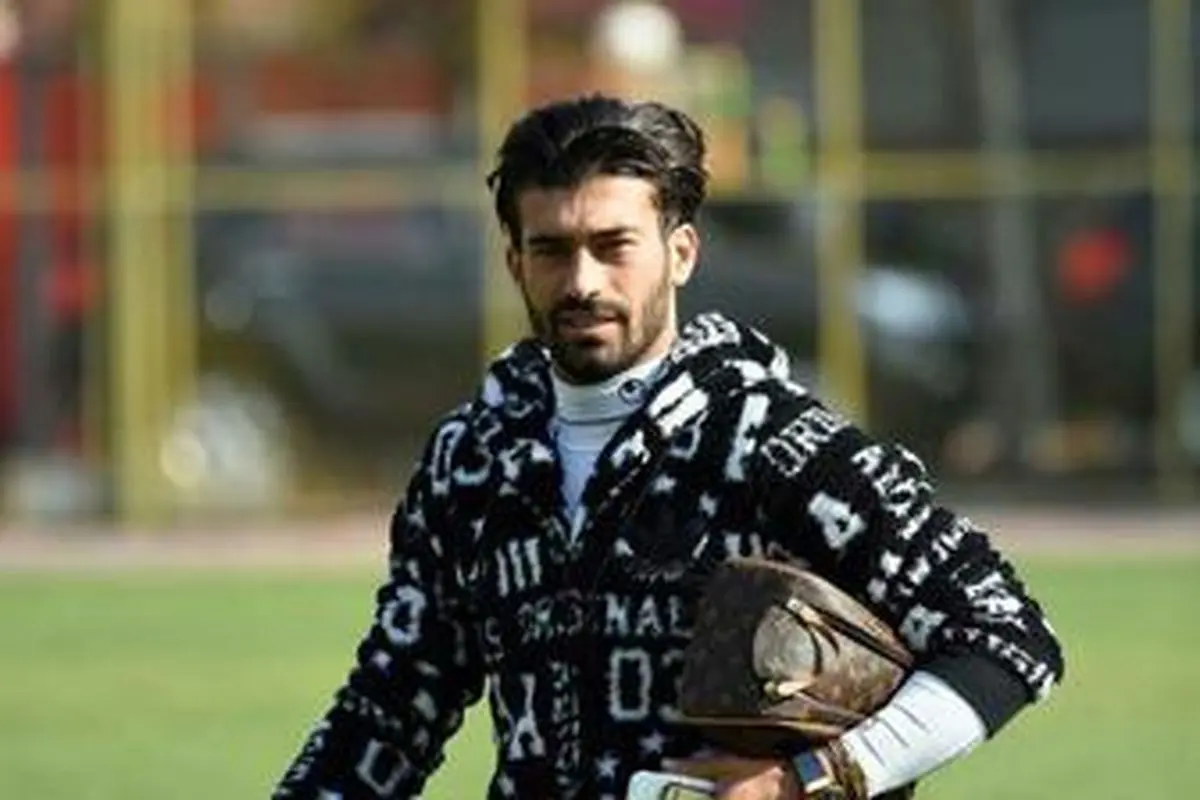 موانع باشگاه پرسپولیس برای آبی پوش شدن رامین رضاییان!
