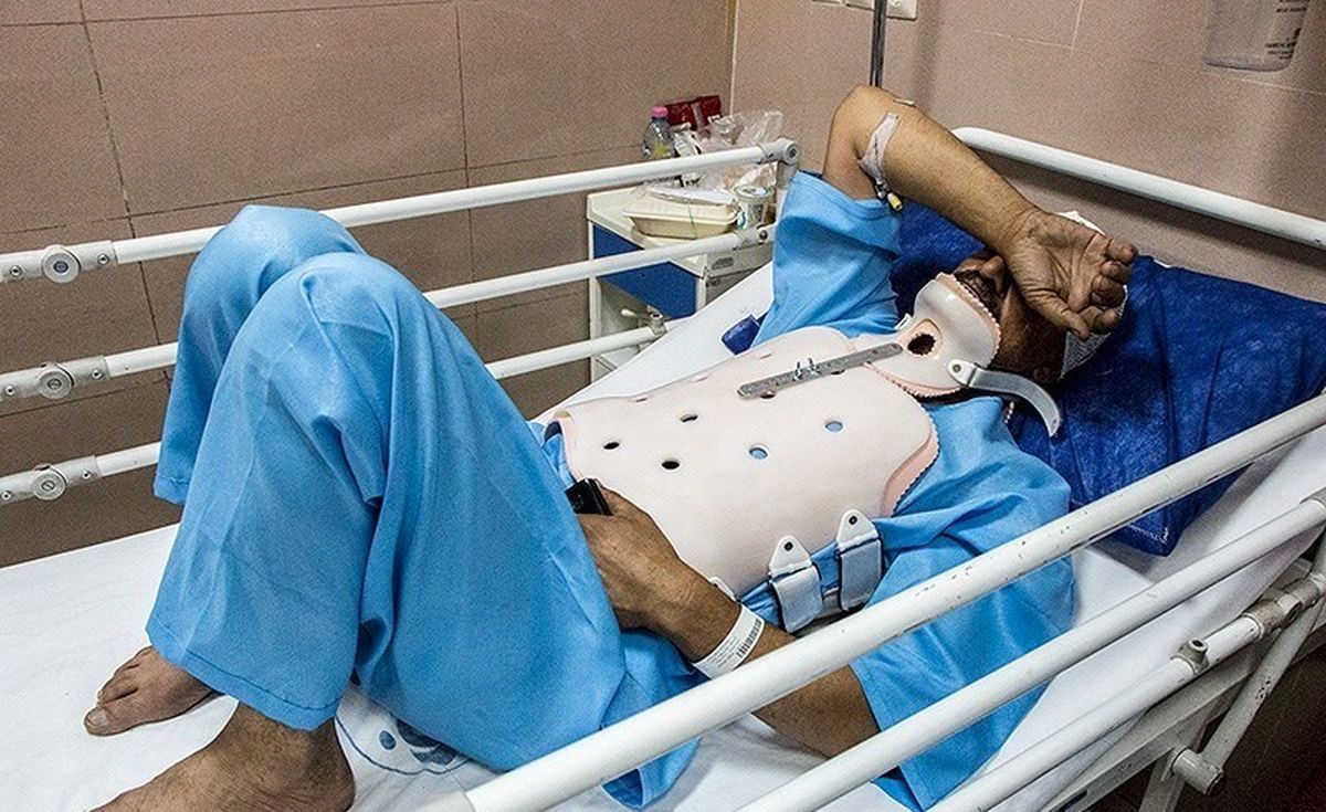 ۲۸ سرباز حادثه نی‌ریز همچنان در بیمارستان