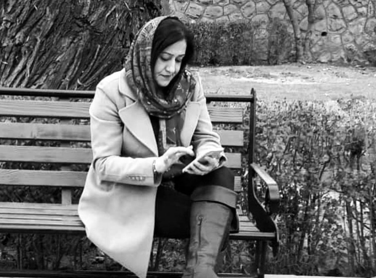 خانم بازیگر مشهور در پارک + عکس