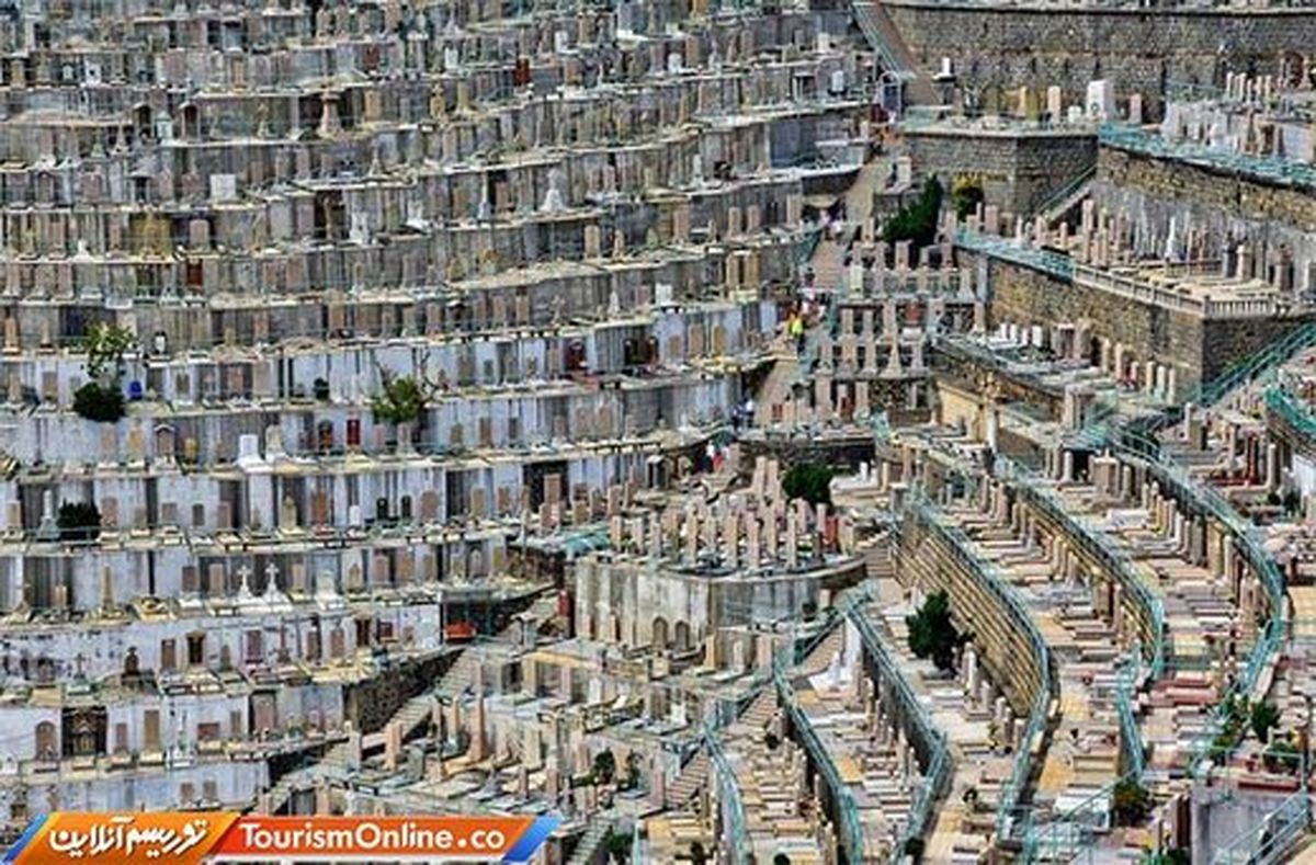 تصاویر | قبرستان‌های عمودی جاذبه جدید گردشگری شرق آسیا!