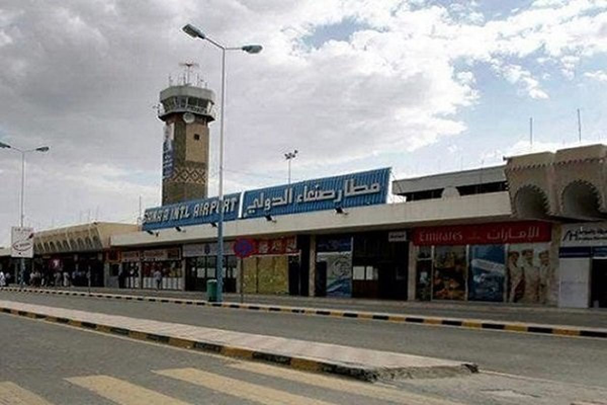 هواپیمای حامل زخمی شدگان یمنی صنعا را به سوی مسقط ترک کرد