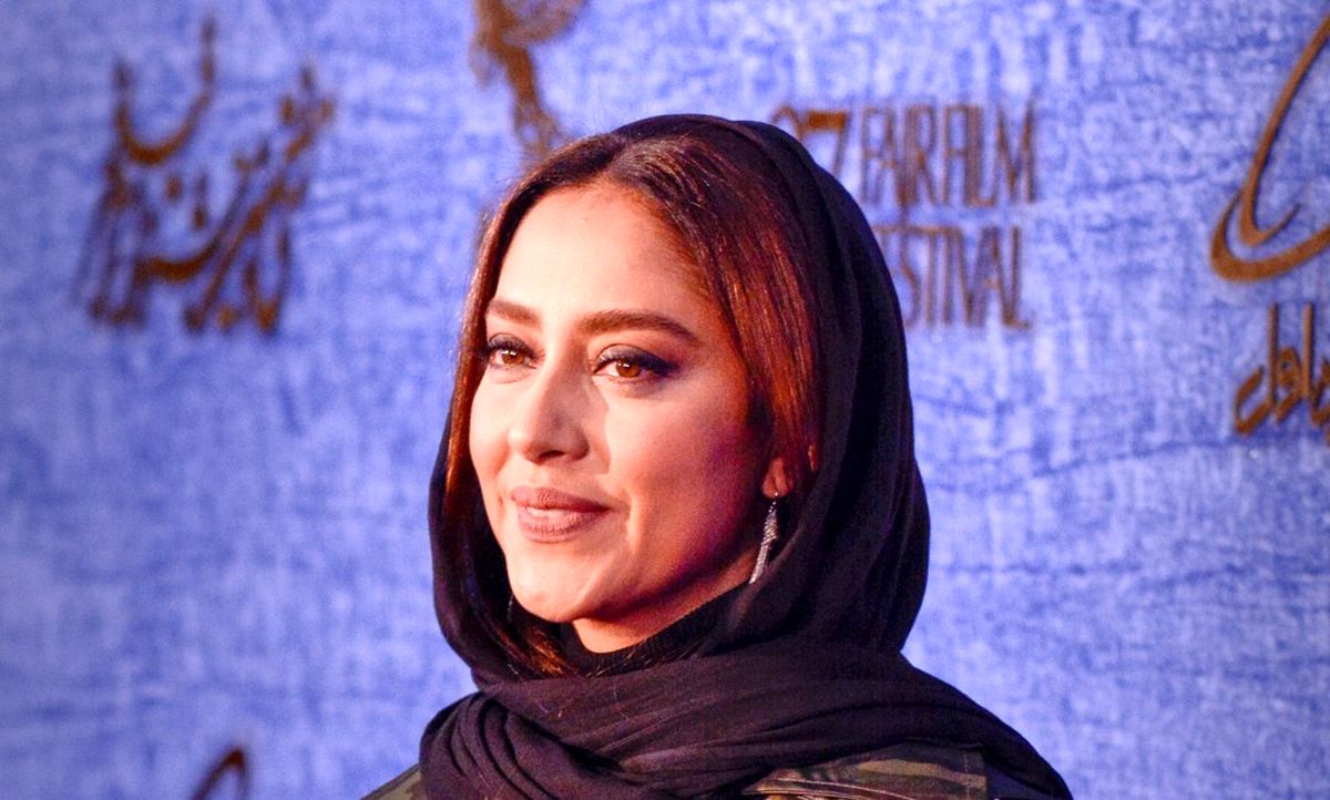 «بهاره کیان‌افشار» و «لیندا کیانی» روی فرش قرمز فیلم «پالتو شتری»