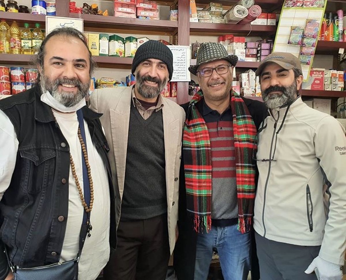 جناب خان و بازیگر ممنوعه در یک فروشگاه + عکس