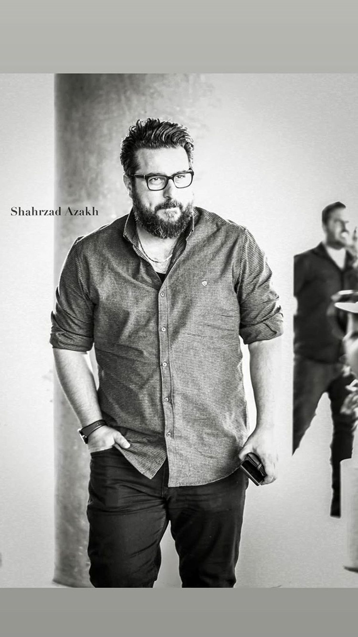 محسن کیایی به سلک سیاه و سفید + عکس