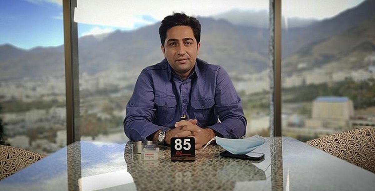 علی سخنگو از ویلایش + عکس