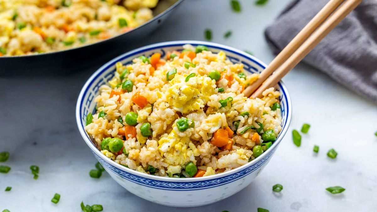 طرز تهیه فراید رایس یک پلو چینی معروف